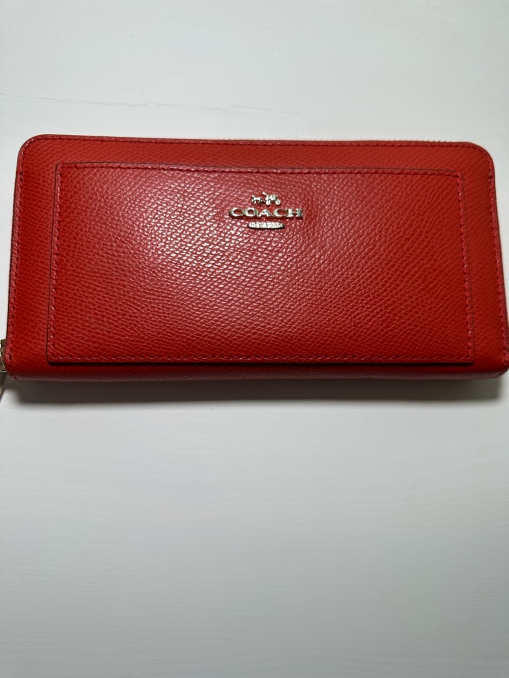 COACH Orange Leather Zip-Around Wallet in excellent condition - Picture 2 of 8
